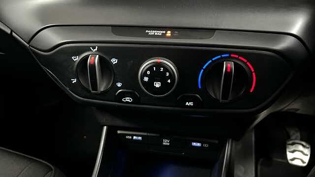 Hyundai BAYON 1.0 T-GDi MHEV SE Connect SUV 5dr Petrol Hybrid Manual Euro 6 (s/s) (100 ps)