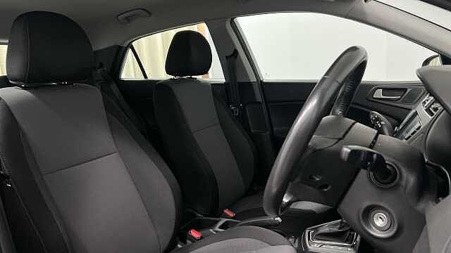 Hyundai i20 1.0 T-GDi SE Hatchback 5dr Petrol DCT Euro 6 (s/s) (100 ps)