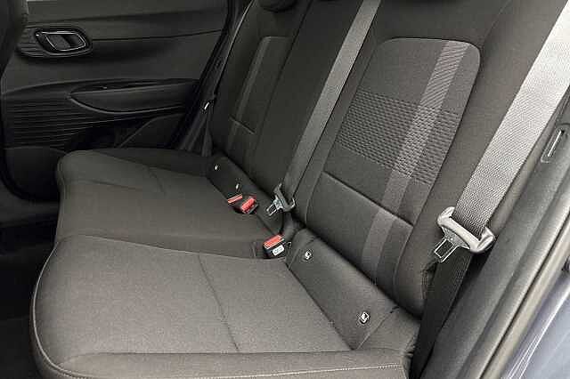 Hyundai TUCSON 1.6 T-GDi Advance SUV 5dr Petrol Manual Euro 6 (s/s) (160 ps) Silver