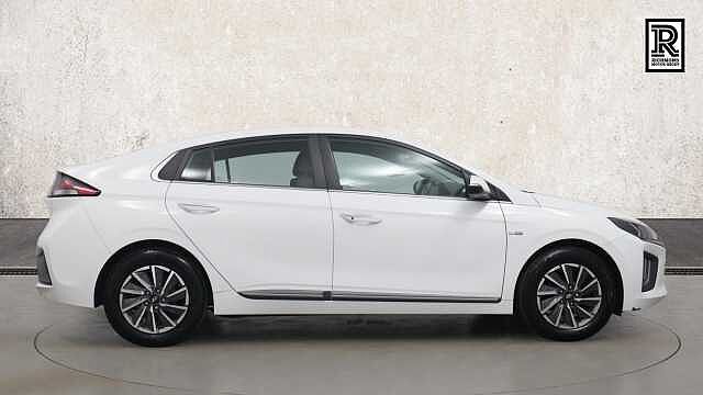 Hyundai IONIQ 38.3kWh Premium Hatchback 5dr Electric Auto (136 ps)