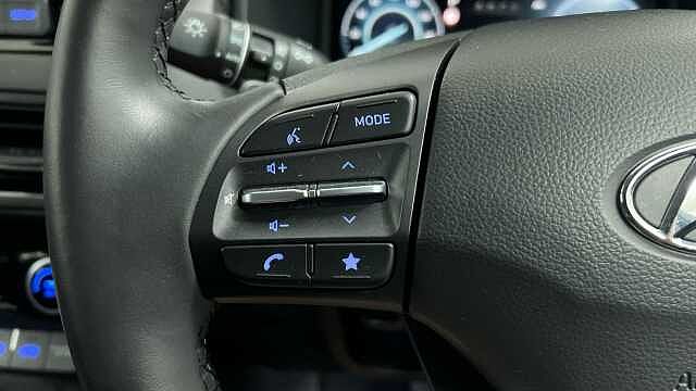 Hyundai KONA 1.6 h-GDi Premium SUV 5dr Petrol Hybrid DCT Euro 6 (s/s) (141 ps)