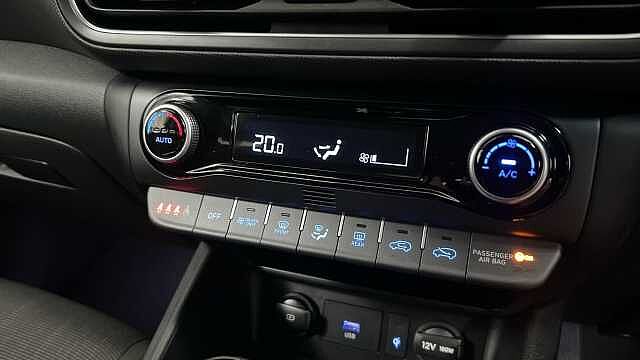Hyundai KONA 1.6 h-GDi Premium SUV 5dr Petrol Hybrid DCT Euro 6 (s/s) (141 ps)