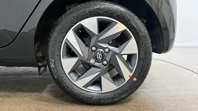 Hyundai i10 1.2 Premium Hatchback 5dr Petrol Auto Euro 6 (s/s) (79 ps)