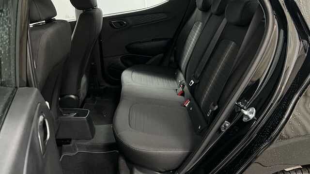 Hyundai i10 1.2 Premium Hatchback 5dr Petrol Auto Euro 6 (s/s) (79 ps)