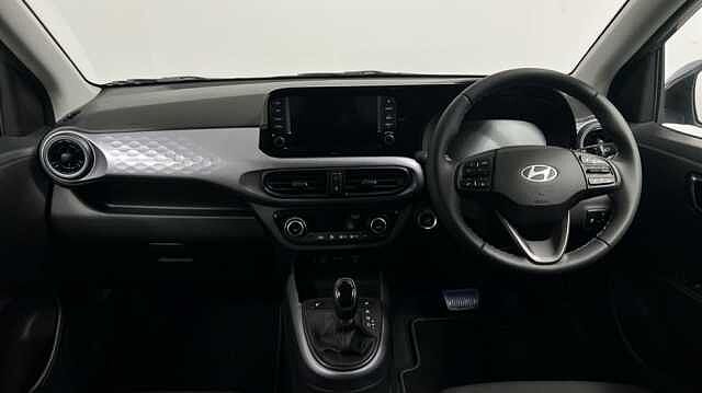 Hyundai i10 1.2 Premium Hatchback 5dr Petrol Auto Euro 6 (s/s) (79 ps)