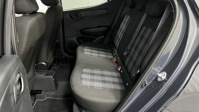Hyundai i10 1.0 Advance Hatchback 5dr Petrol Auto Euro 6 (s/s) (63 ps)