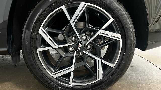 Hyundai TUCSON 1.6 T-GDi N Line S SUV 5dr Petrol Hybrid Auto Euro 6 (s/s) (215 ps) ABYSS BLACK