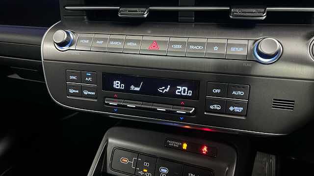 Hyundai KONA 1.6 h-GDi Ultimate SUV 5dr Petrol Hybrid DCT Euro 6 (s/s) (129 ps)