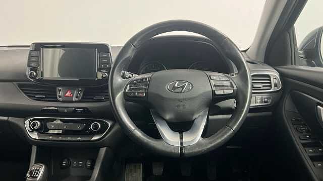 Hyundai i30 1.0 T-GDi Blue Drive SE Hatchback 5dr Petrol Manual Euro 6 (s/s) (120 ps)
