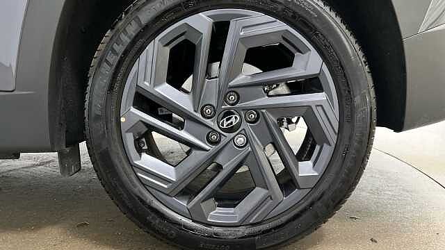 Hyundai TUCSON 1.6 T-GDi 13.8kWh Black Line SUV 5dr Petrol Plug-in Hybrid Auto Euro 6 (s/s) (25
